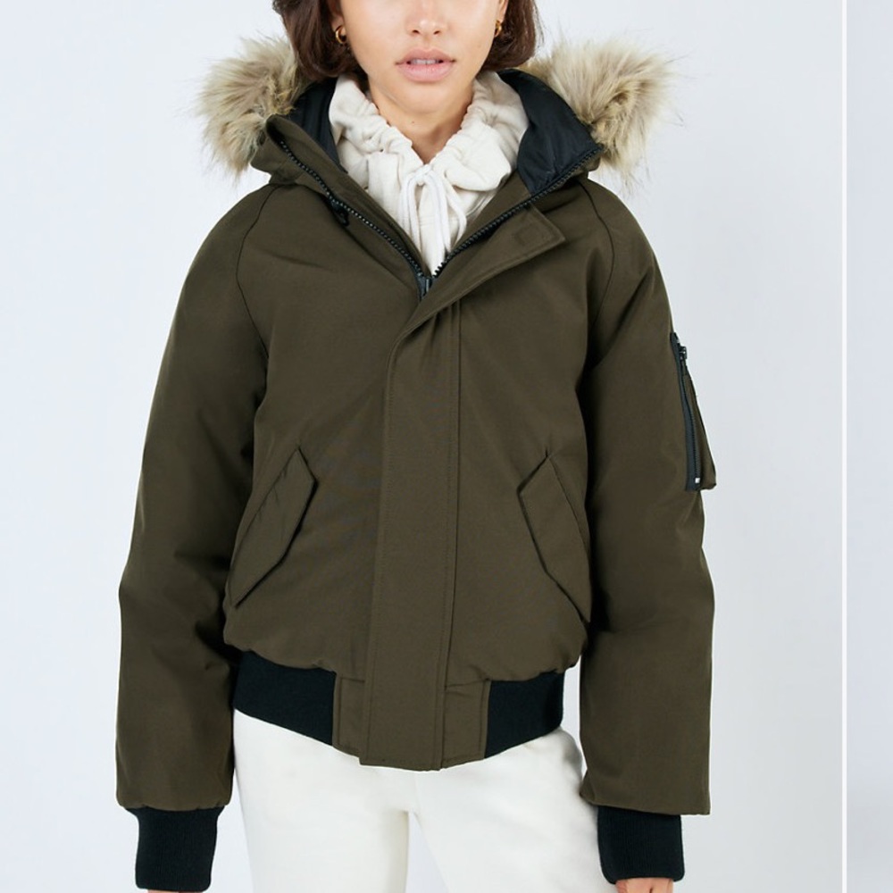 Aritzia Army Green winter parka jacket